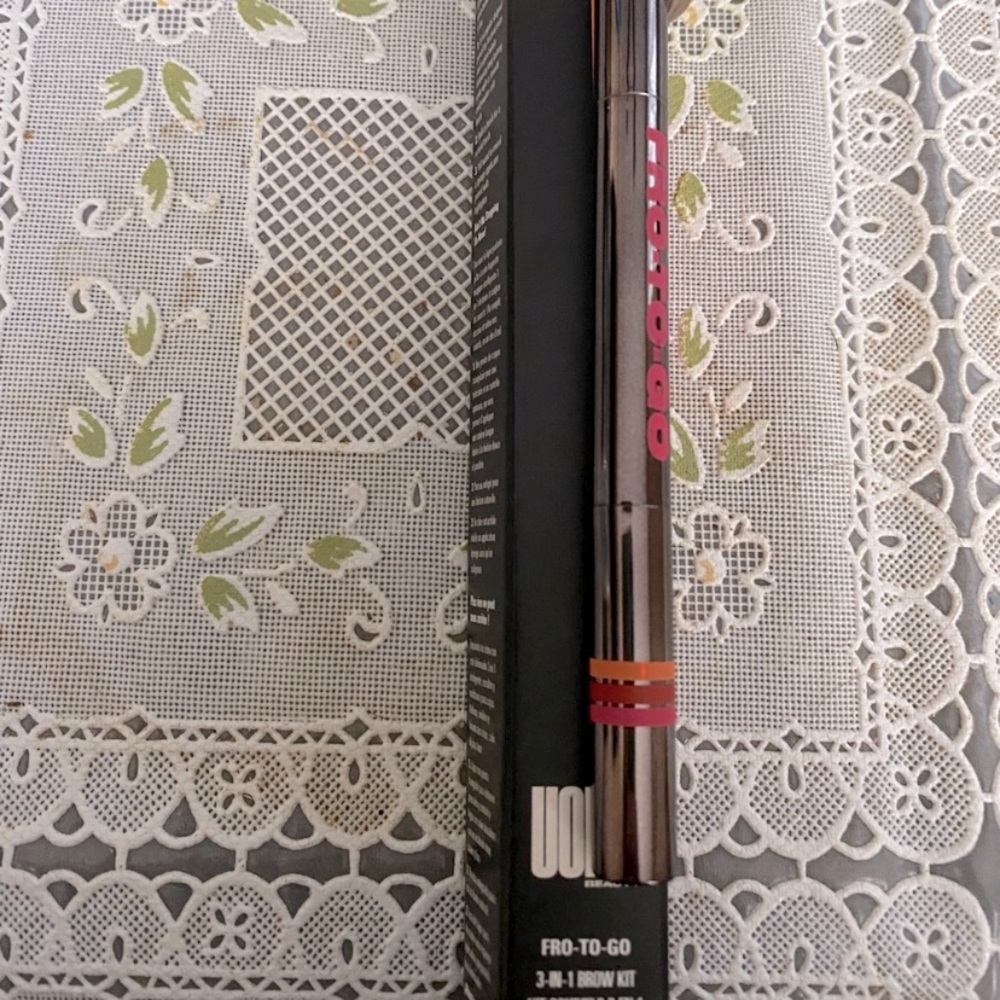 Uoma beauty brow fro to go